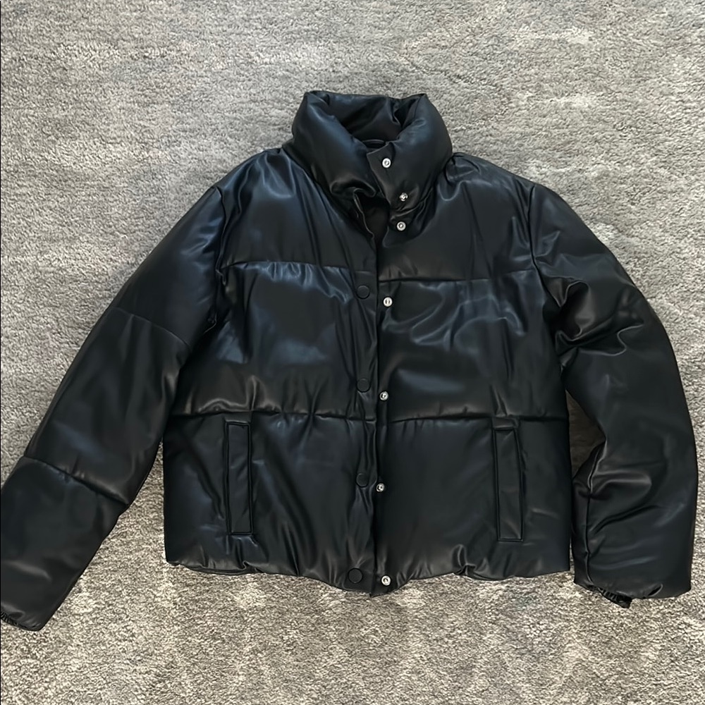 Vero Moda Black Puffer Jacket faux leather xs
